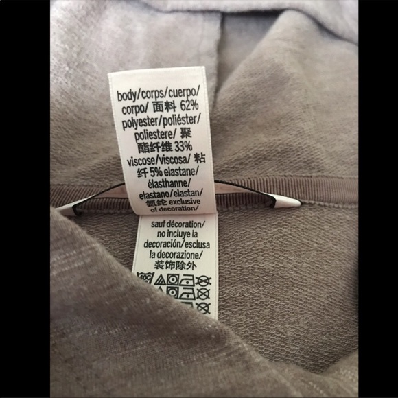 ๐ SOLD Victoria Secret Lounge Lips Hoodie! ๐ - Picture 7 of 7